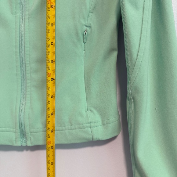 Lululemon Nulu Cropped Define Jacket Size 4 - Picture 6 of 10
